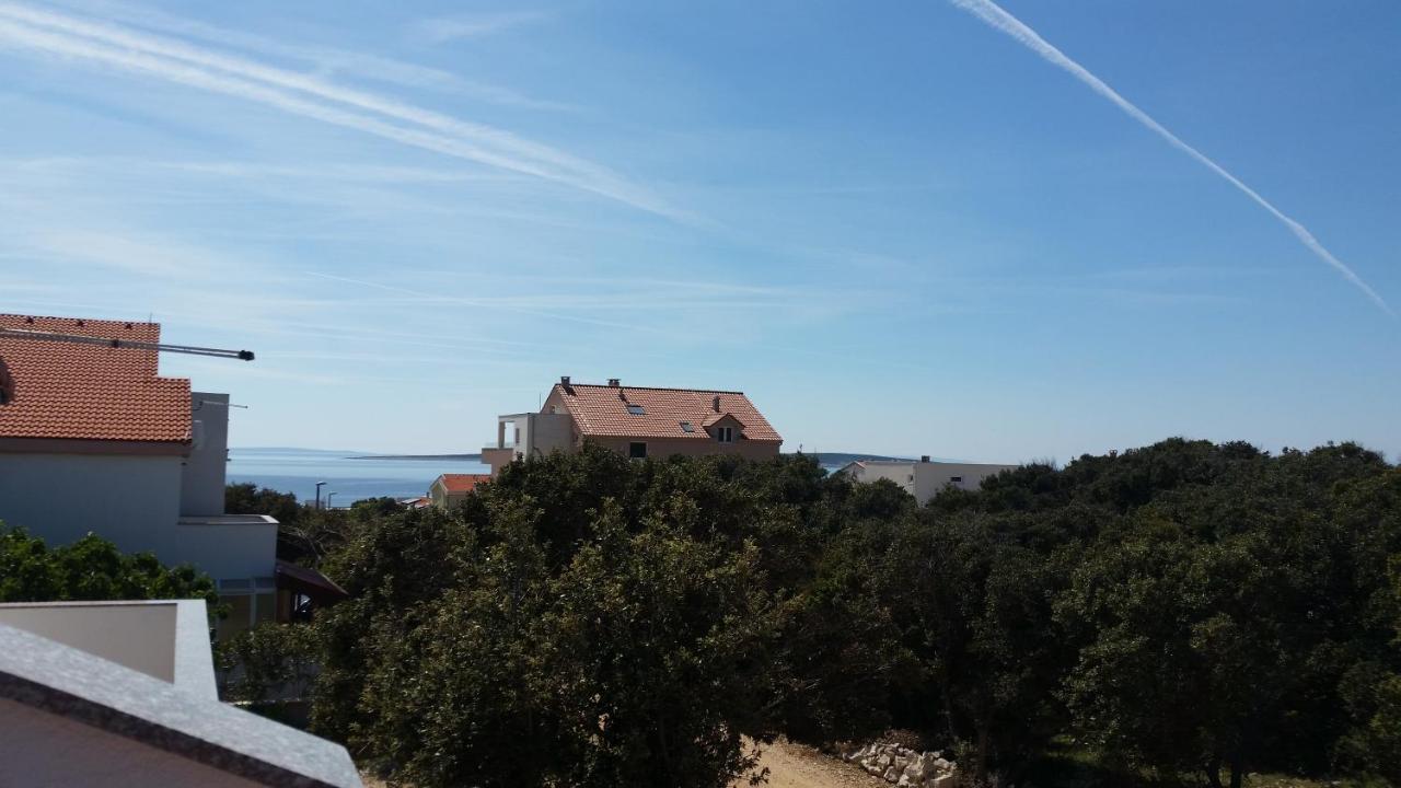 Apartments Maretic Mandre Esterno foto