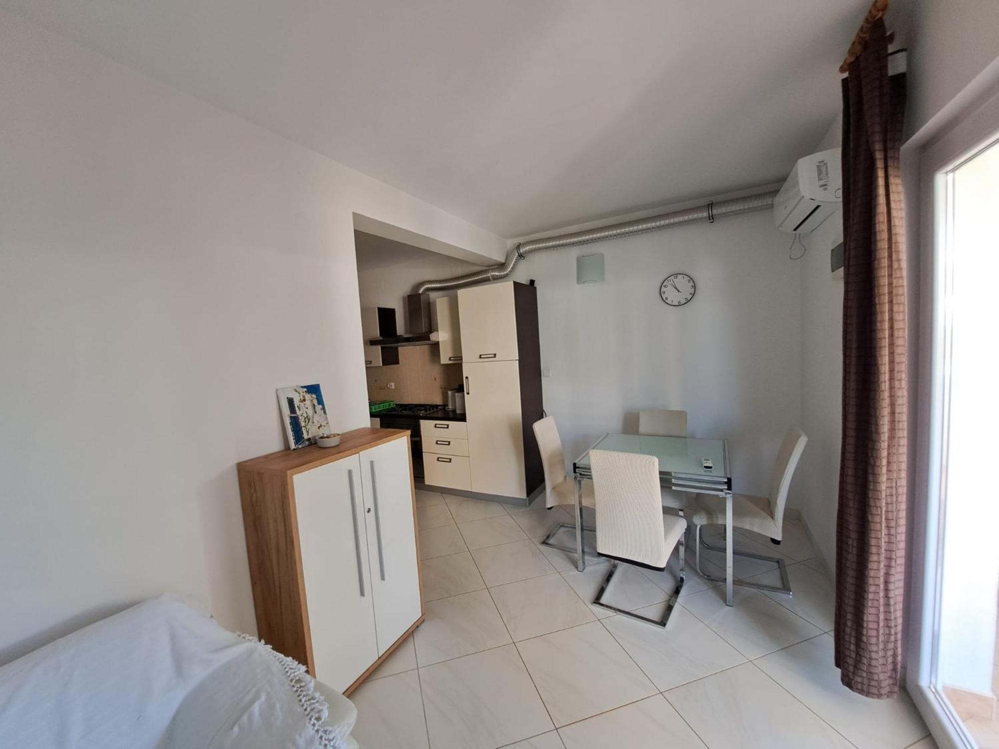 Apartments Maretic Mandre Esterno foto
