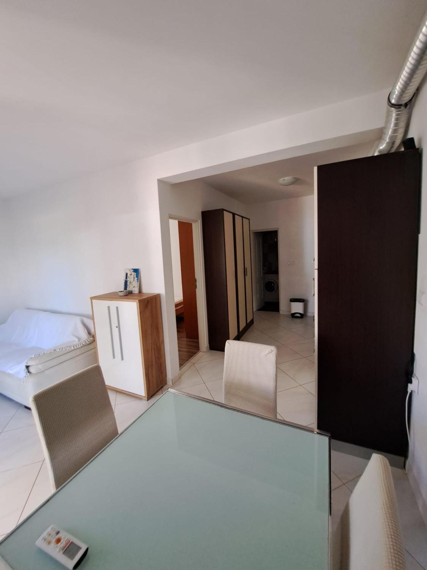 Apartments Maretic Mandre Esterno foto